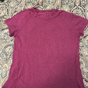 Lululemon women’s size 10 pink tee